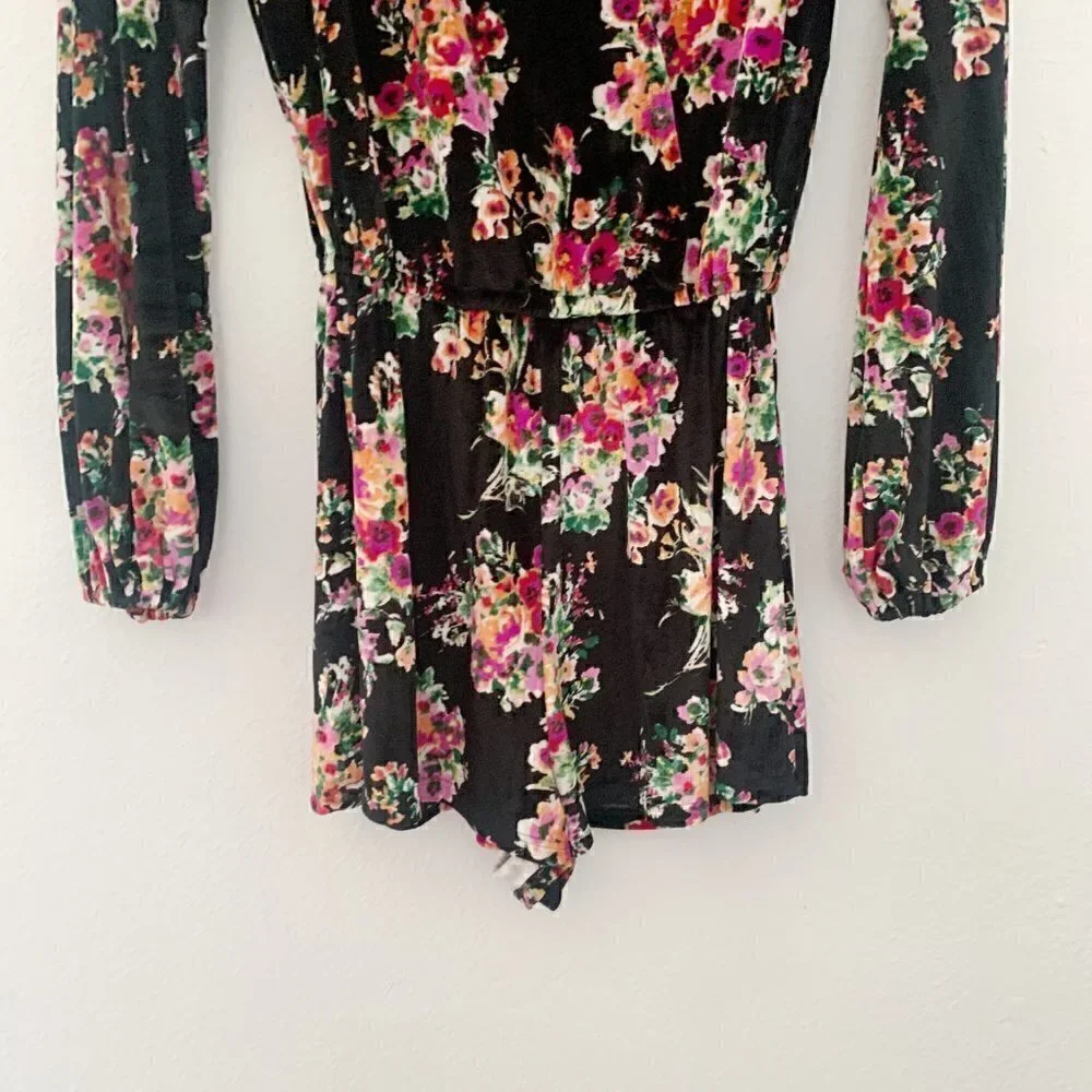 Show Me Your‎ Mumu Black Velvet Kelsey Romper XS​​​​​​​​​​​​​​​​​​​​​​​​​​​​​​